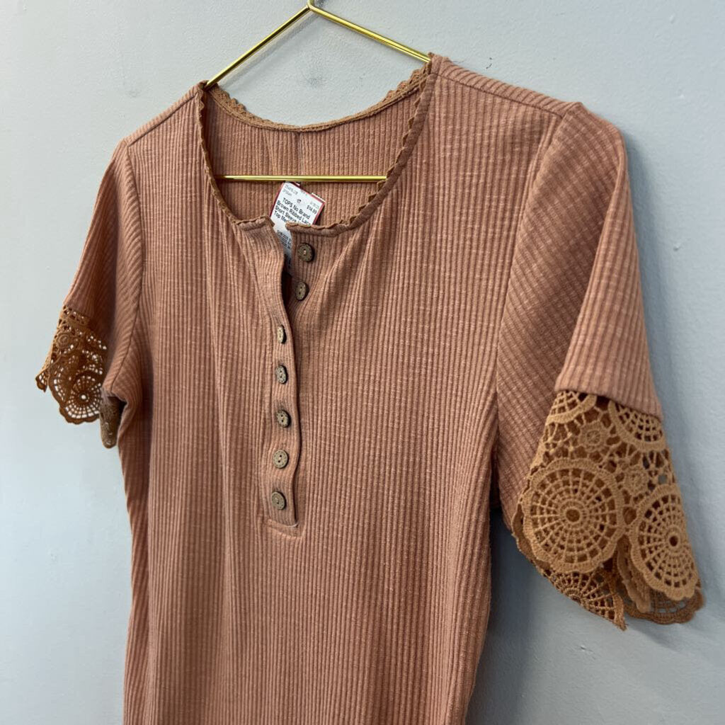 Brown Ribbed Lace Short Sleeve Henley Top Medium