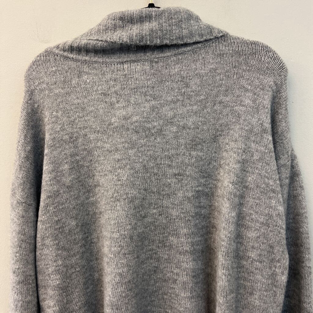 Ava Lane Grey Long Sleeve Turtleneck Sweater L/XL