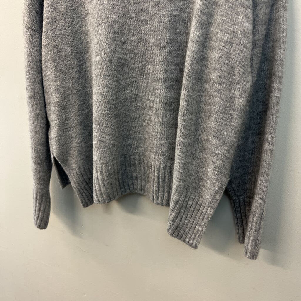 Ava Lane Grey Long Sleeve Turtleneck Sweater L/XL