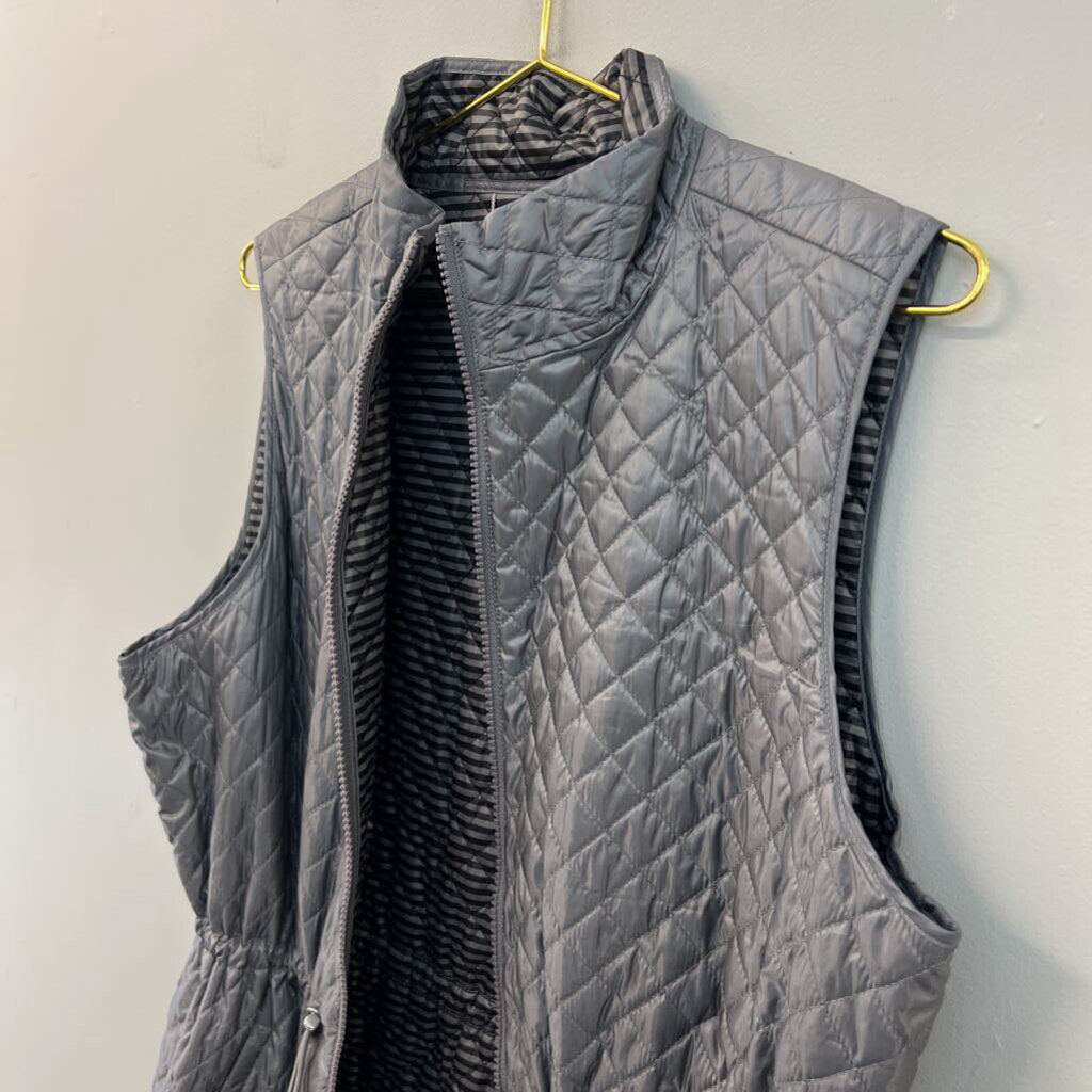Chicos Grey Quilted Zip Up Vest 12/14