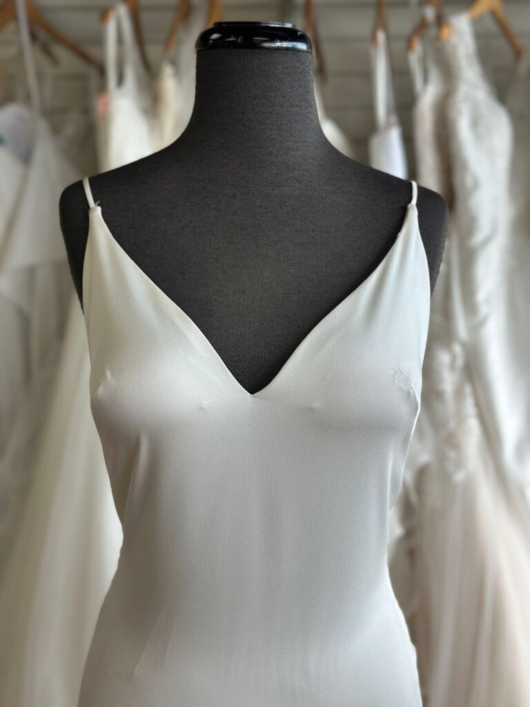 Mori Lee Ivory Fitted Crepe V Neck Bridal Gown 4