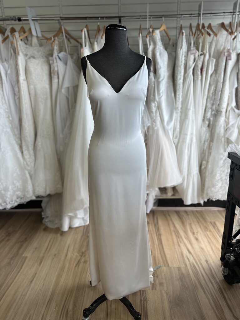 Mori Lee Ivory Fitted Crepe V Neck Bridal Gown 4