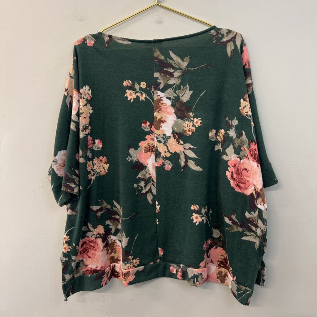 Oddi Green/ Multi Flower Print Short Sleeve Top Medium/ Large