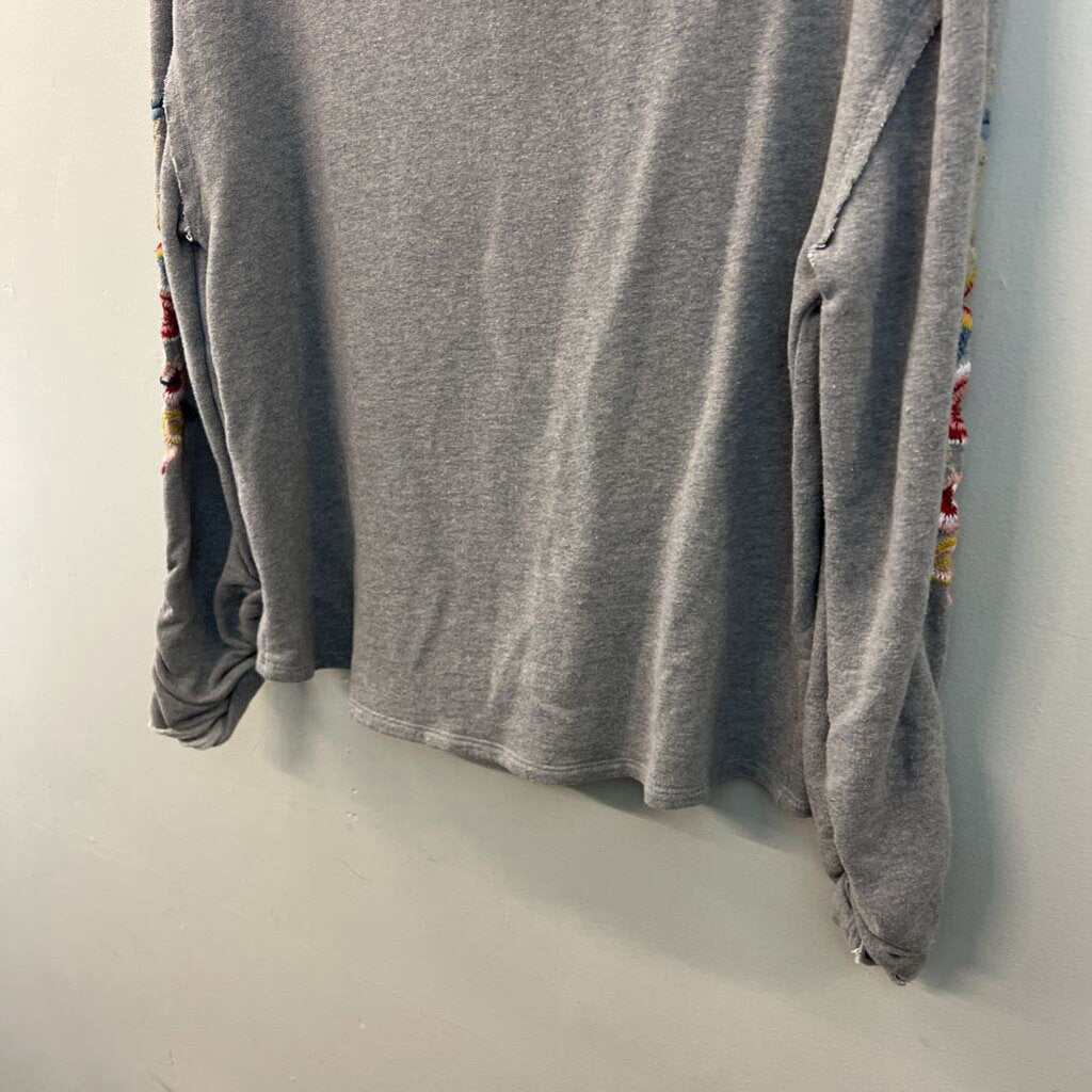Sundance Grey/ Multi Embroidered Sleeve Pullover Top Small