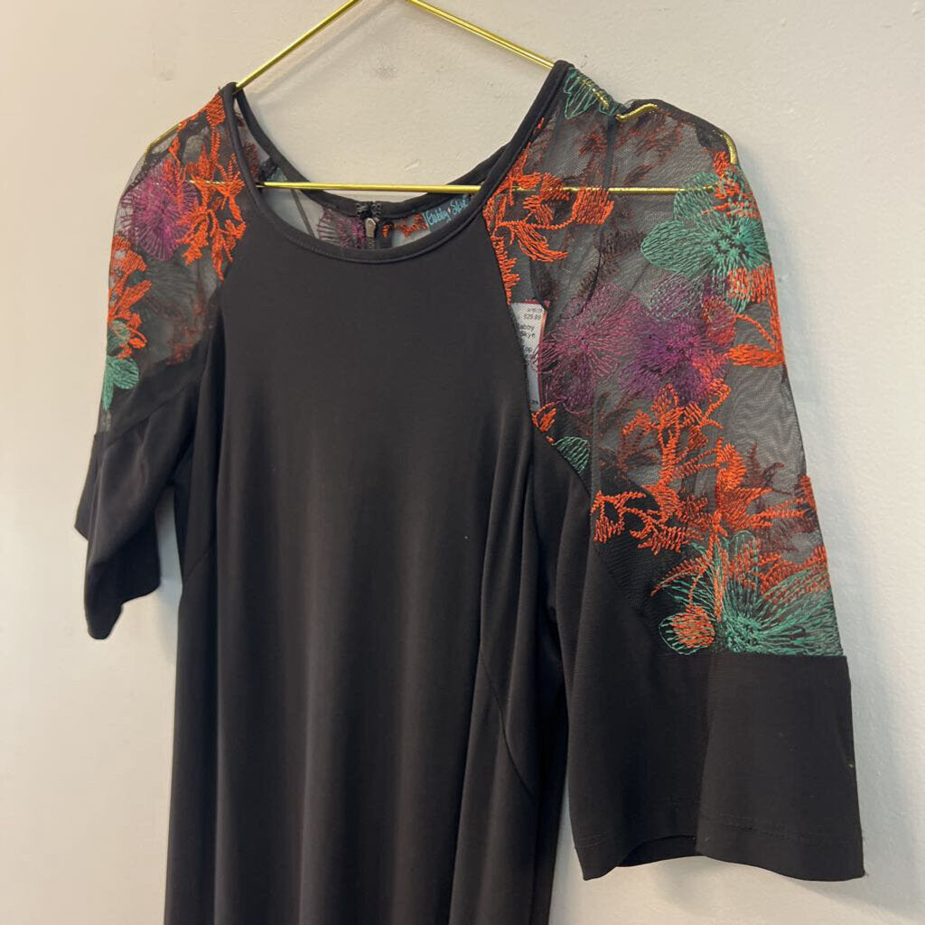 Gabby Skye Black/ Multi Embroidered Top Short Sleeve Dress 6