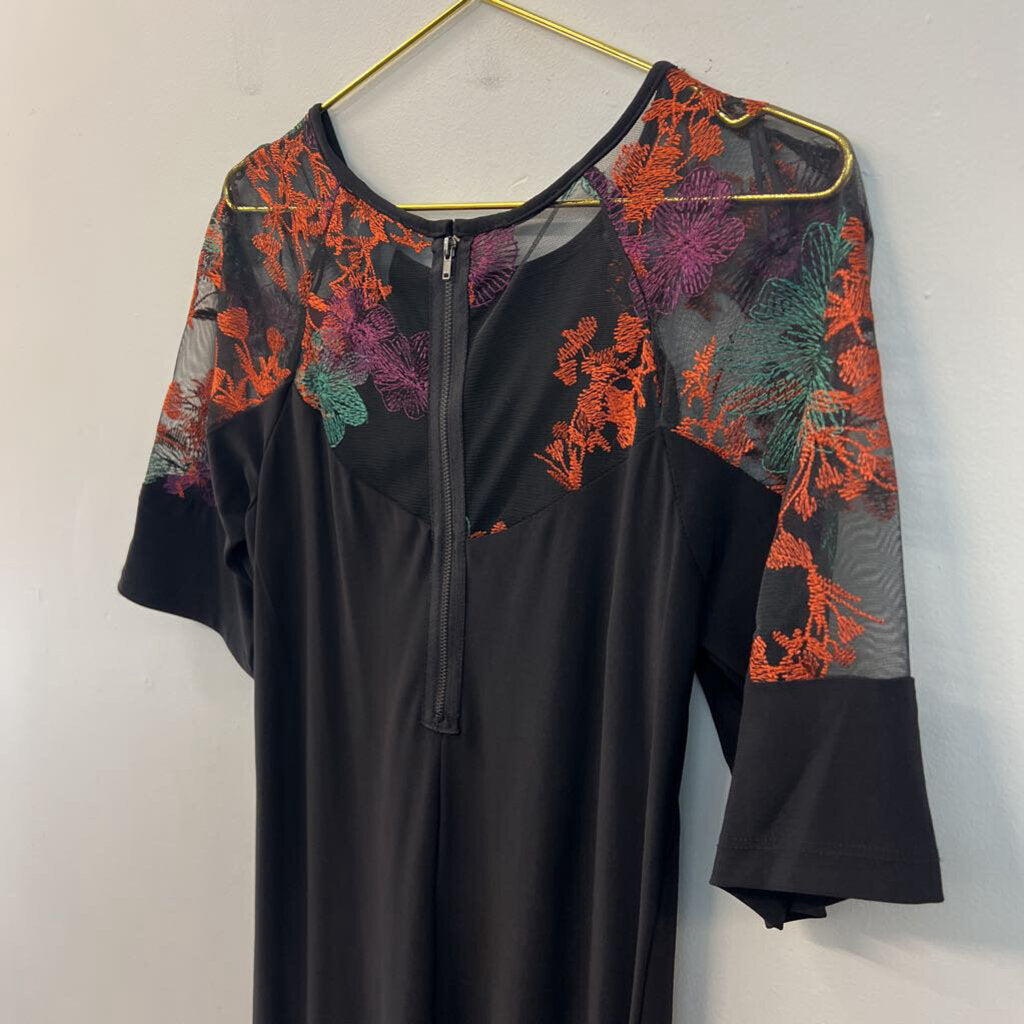 Gabby Skye Black/ Multi Embroidered Top Short Sleeve Dress 6