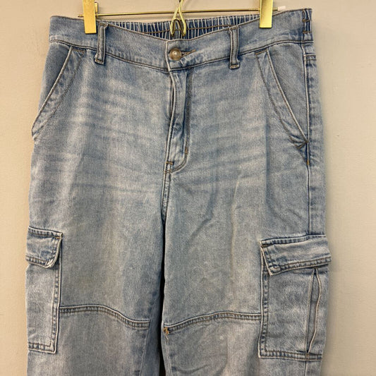American Eagle Light Wash Denim Cargo Jogger Jeans 8