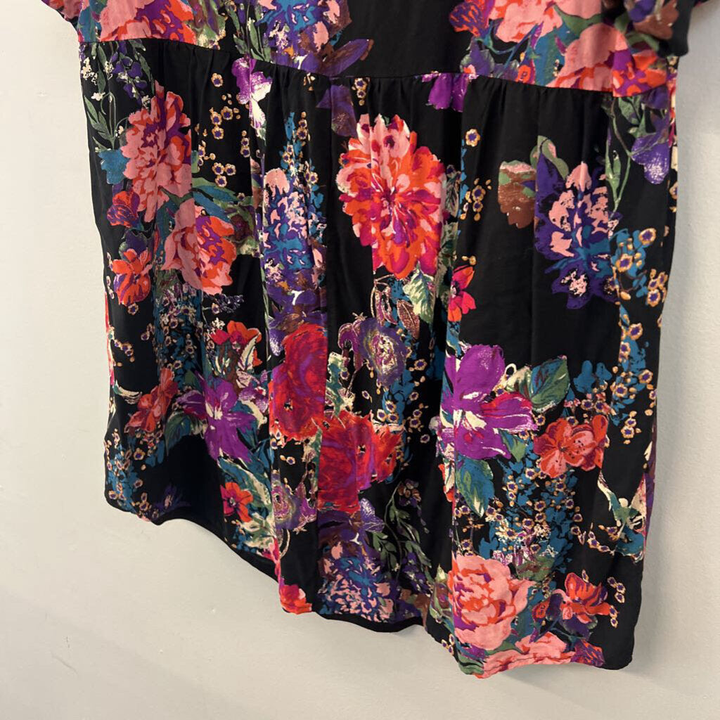 Andree Black/ Multi Flower Print Short Sleeve Shift Dress 1X