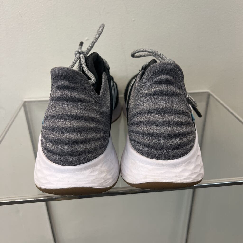 New Balance Black/ White Fresh Foam Roav Sneakers 8.5