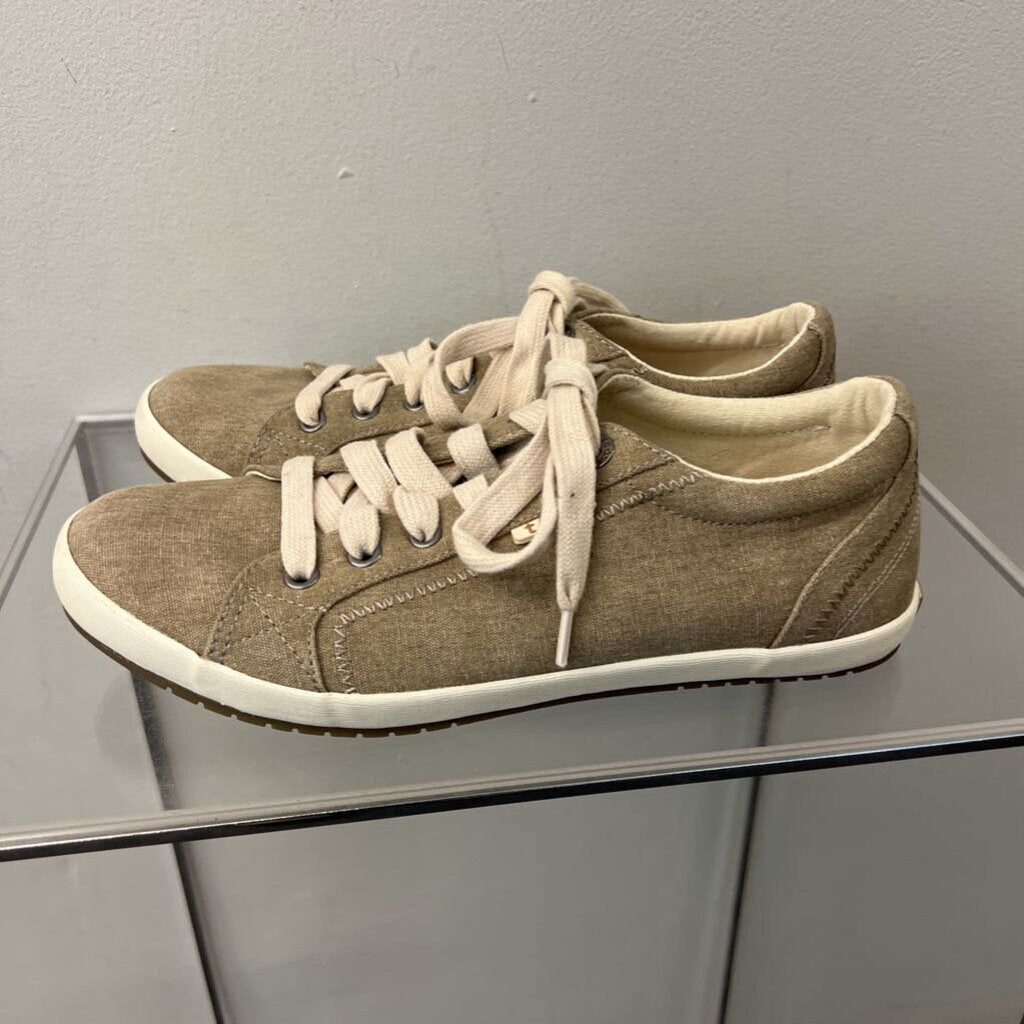 Taos Brown Star Sneakers 8.5