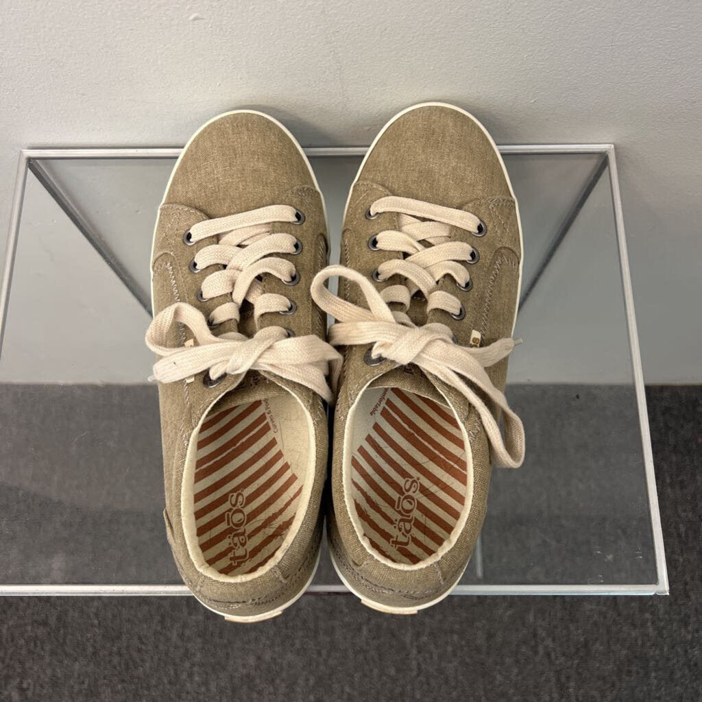 Taos Brown Star Sneakers 8.5