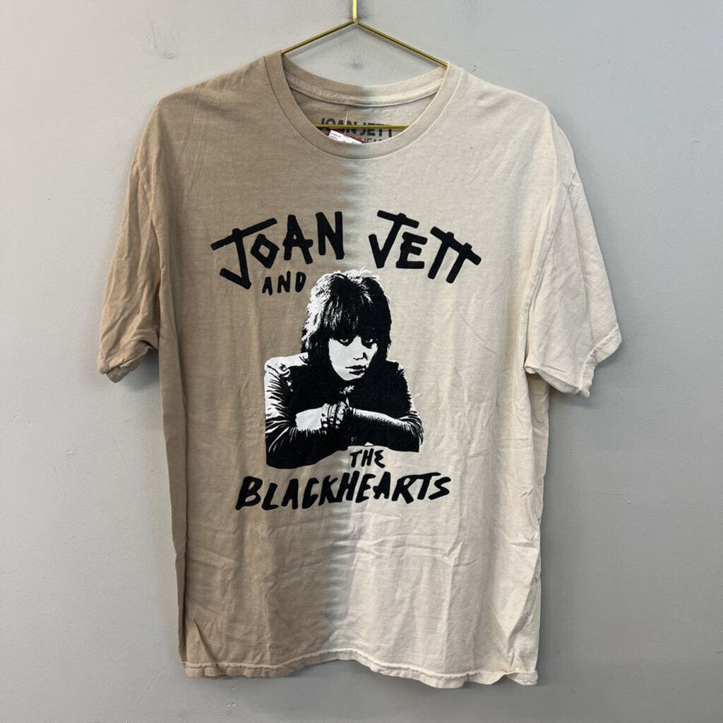 Joan Jett Beige/ Cream Short Sleeve Graphic Tee Large