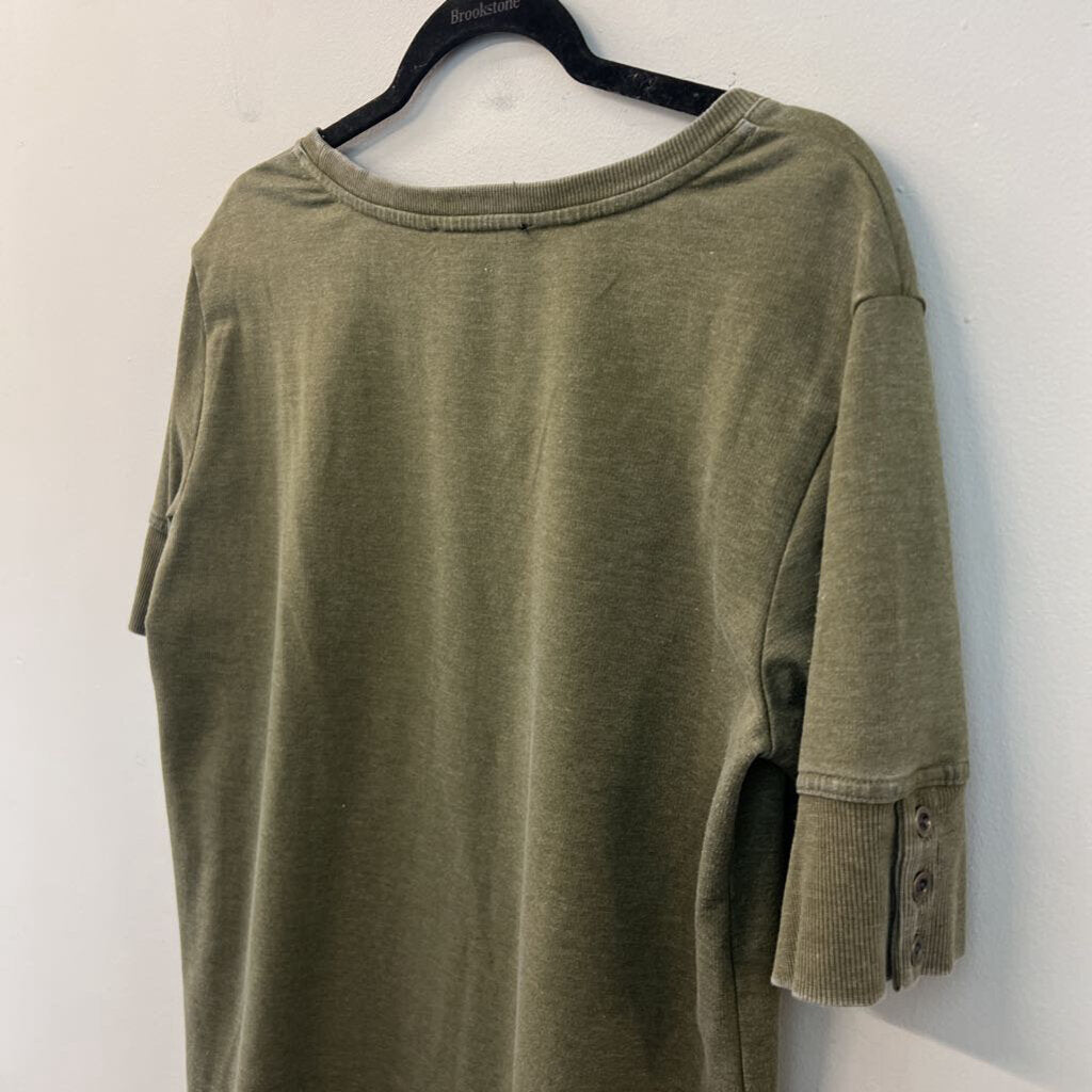 Jane and Delancey Green Short Sleeve Top Medium