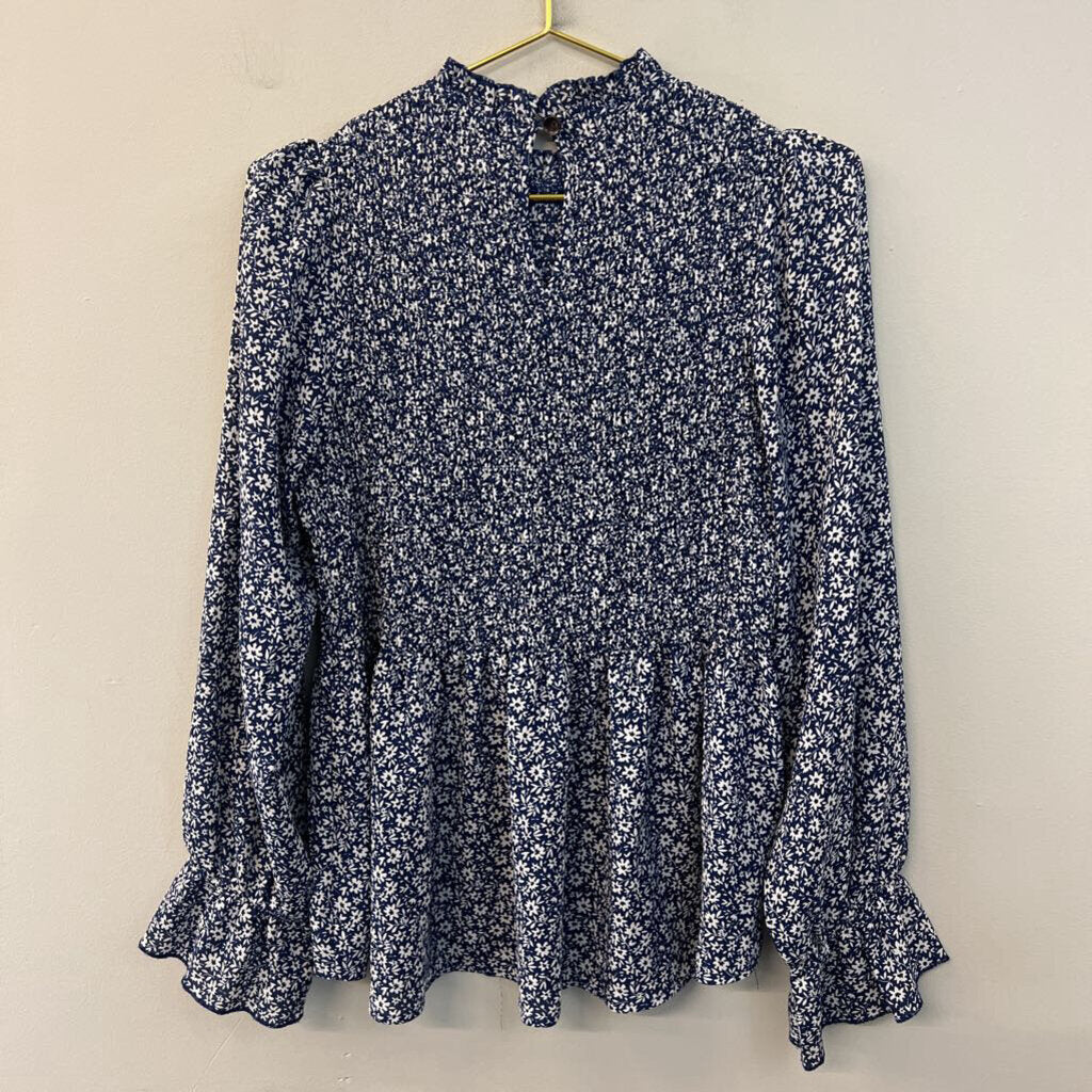 Mi Ami Blue/ White Flower Print Smocked Long Sleeve Top Large