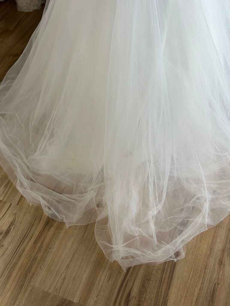 Alyce Designs 5090 A-Line Lace Applique Wedding Dress 10
