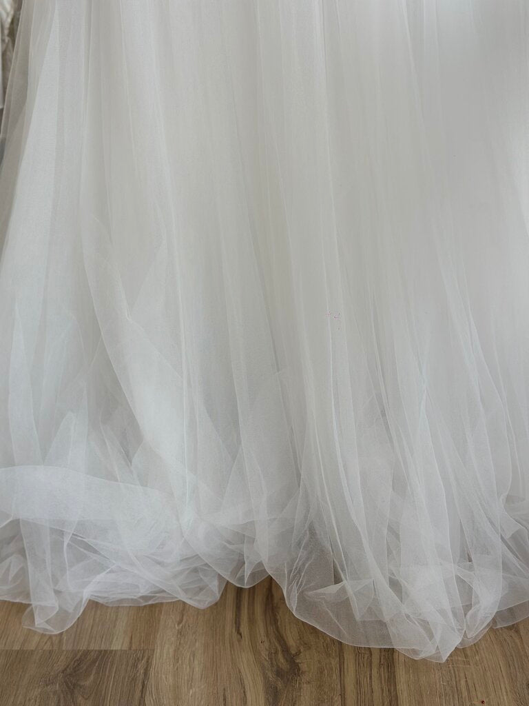 Alyce Designs 5090 A-Line Lace Applique Wedding Dress 10