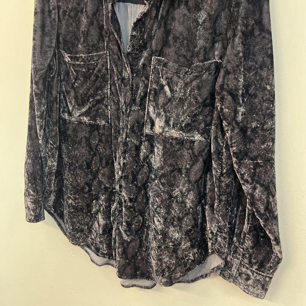 Pilcro Grey Velvet Snakeskin Print Long Sleeve Button Down Top Small Petite