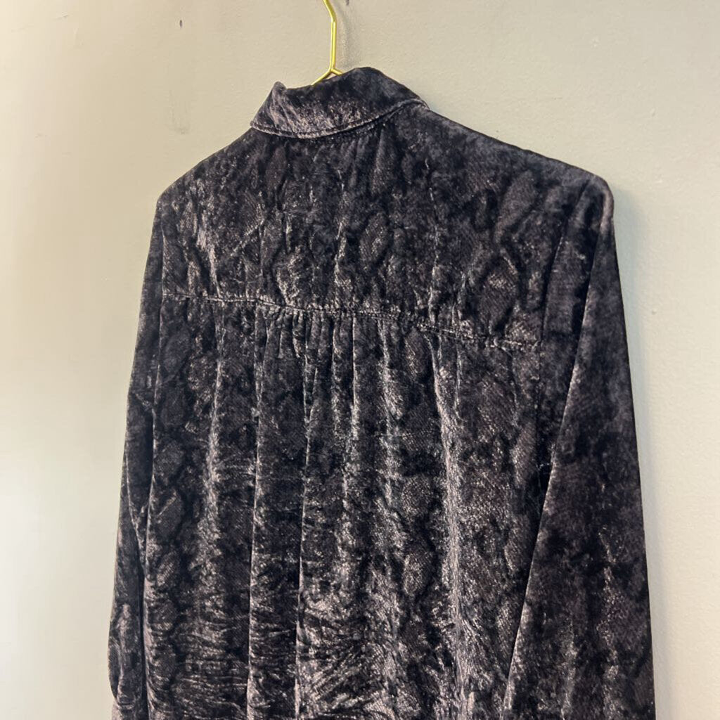 Pilcro Grey Velvet Snakeskin Print Long Sleeve Button Down Top Small Petite