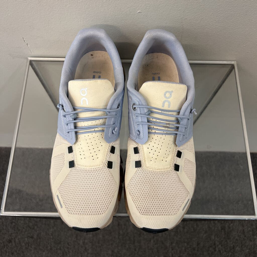 On Cloud White/ Blue Cloud 6 Lifestyle Sneakers 8.5