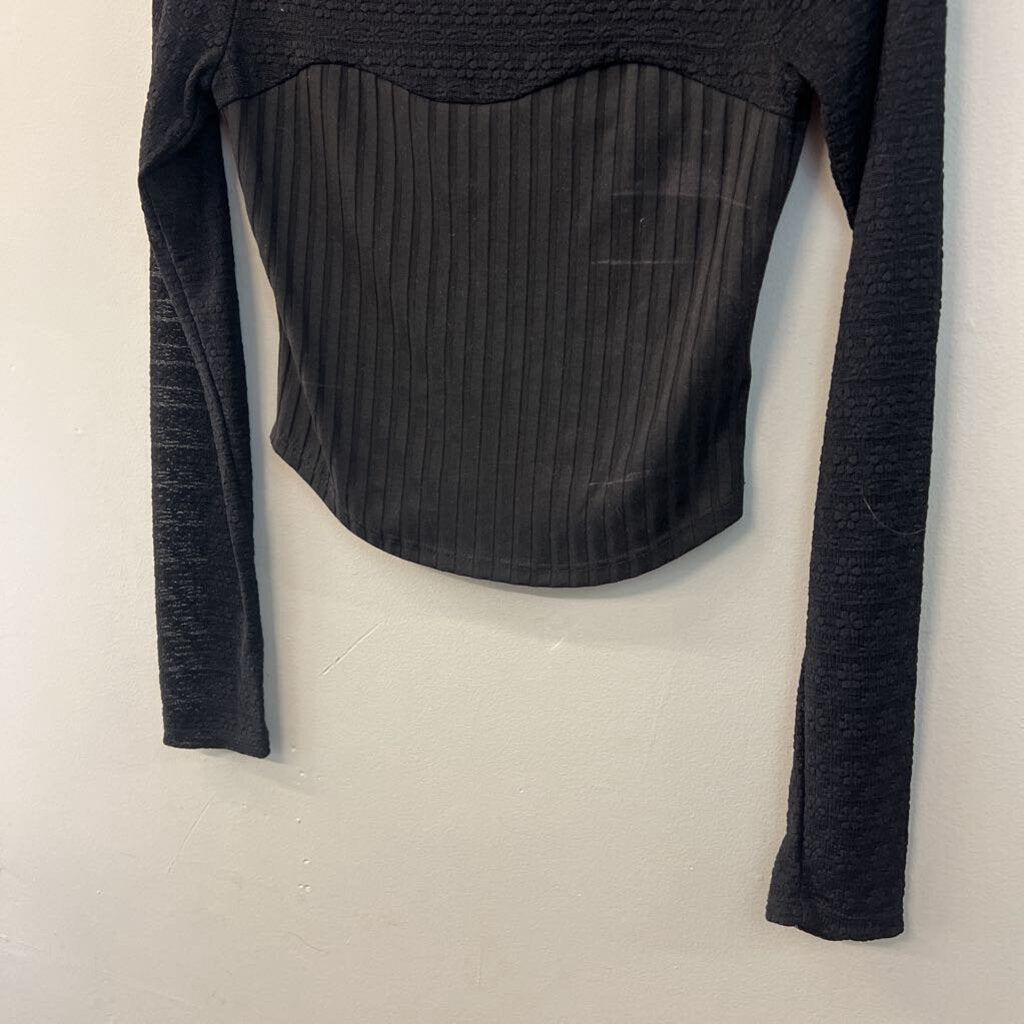 Altar'd State Black Lace Cropped Long Sleeve Mock Neck Top Medium
