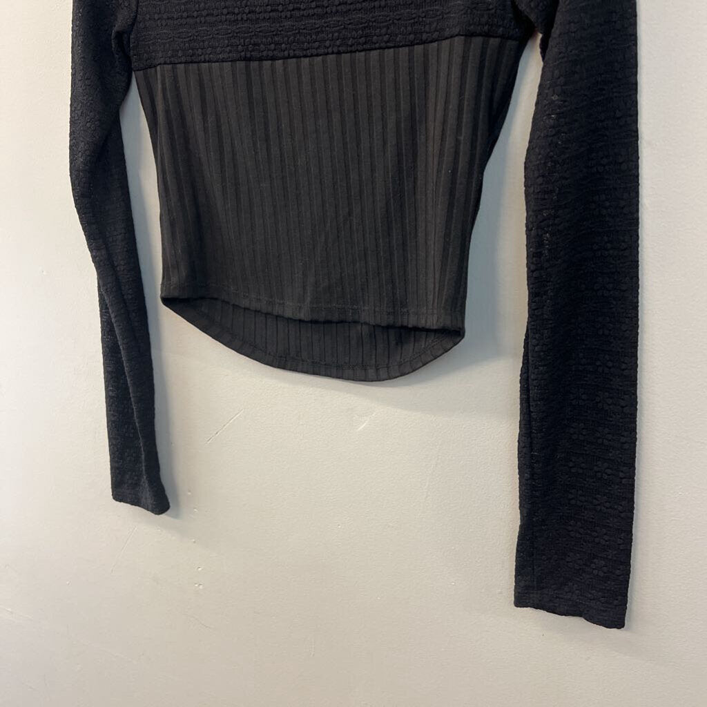 Altar'd State Black Lace Cropped Long Sleeve Mock Neck Top Medium