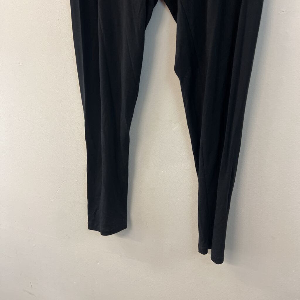 Mat Black Pull On Leggings Small/ Medium