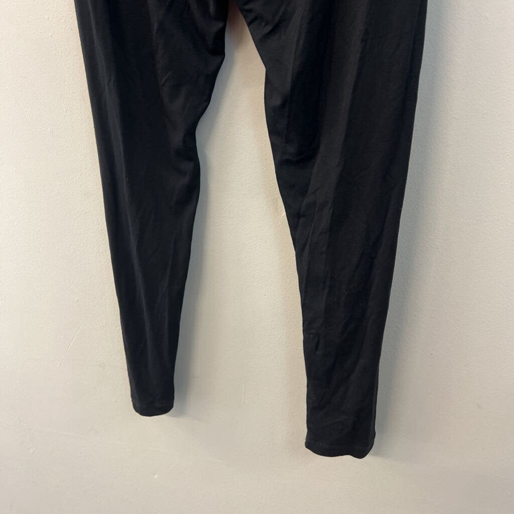 Mat Black Pull On Leggings Small/ Medium