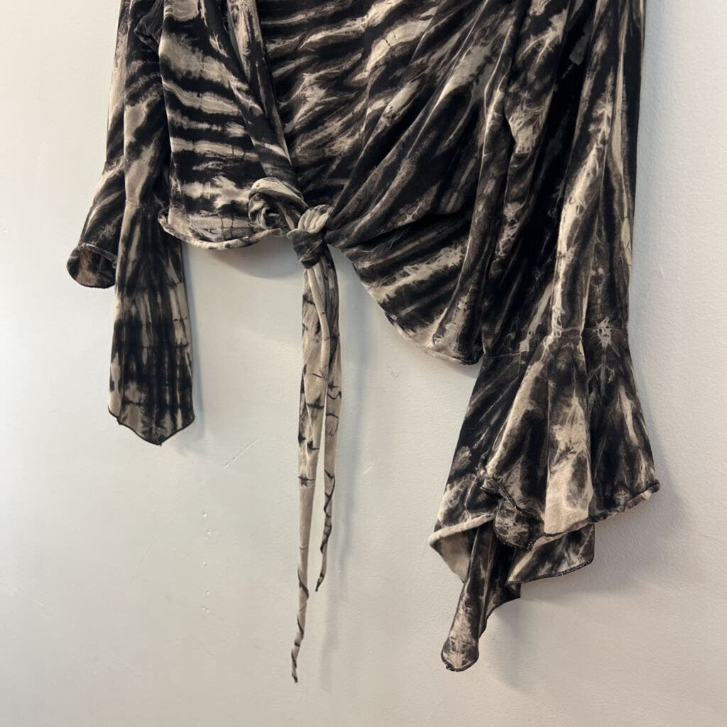 Kathmandu Black/ Beige Tie Dye Cropped Long Sleeve Tie Front Top Medium