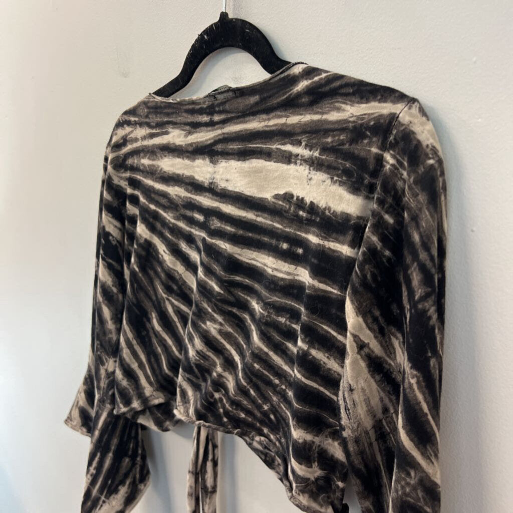 Kathmandu Black/ Beige Tie Dye Cropped Long Sleeve Tie Front Top Medium