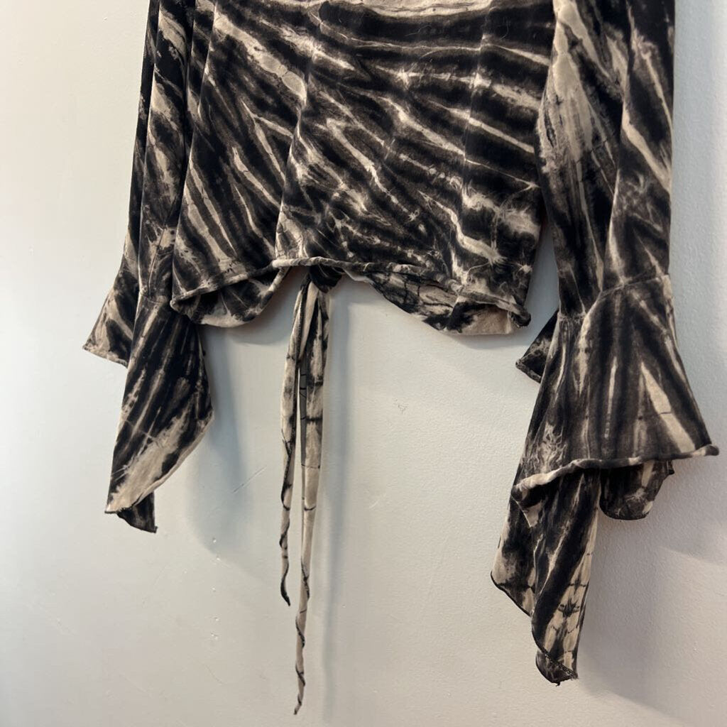 Kathmandu Black/ Beige Tie Dye Cropped Long Sleeve Tie Front Top Medium
