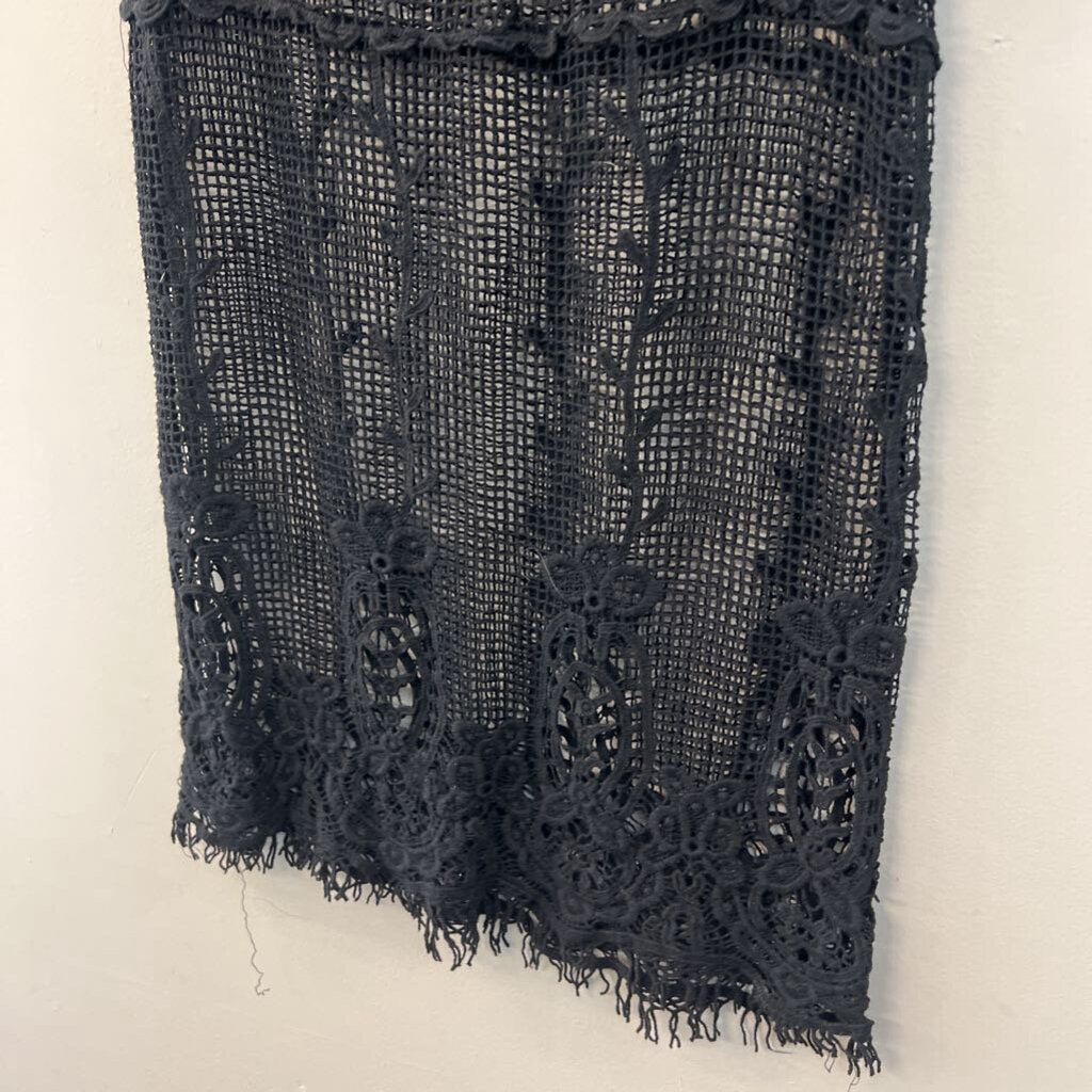 YouAreNotAlone Black Crochet Short Sleeve Top Small