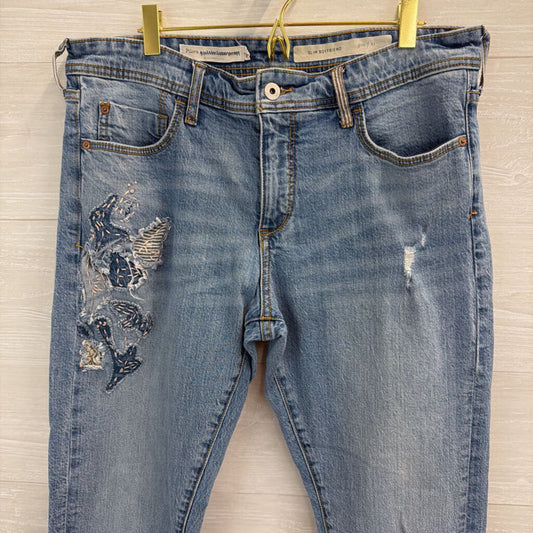 Pilcro Light Wash Slim Boyfriend Patchwork Detail Jeans 31