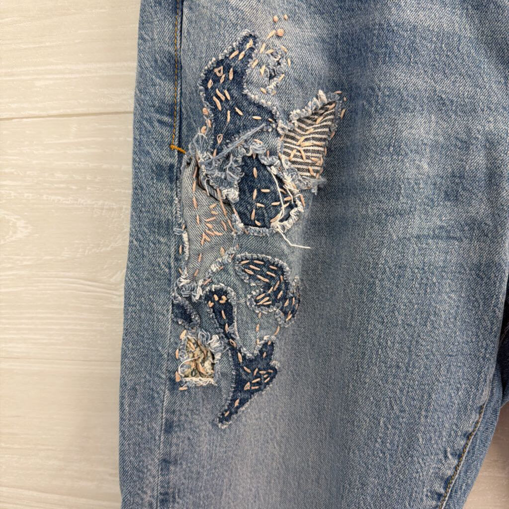 Pilcro Light Wash Slim Boyfriend Patchwork Detail Jeans 31