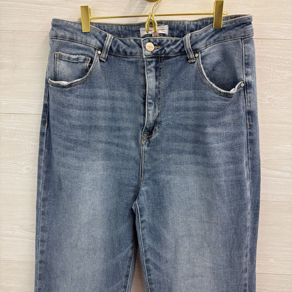 Risen Jeans Light Wash Raw Hem Flare Leg Jeans 1XL