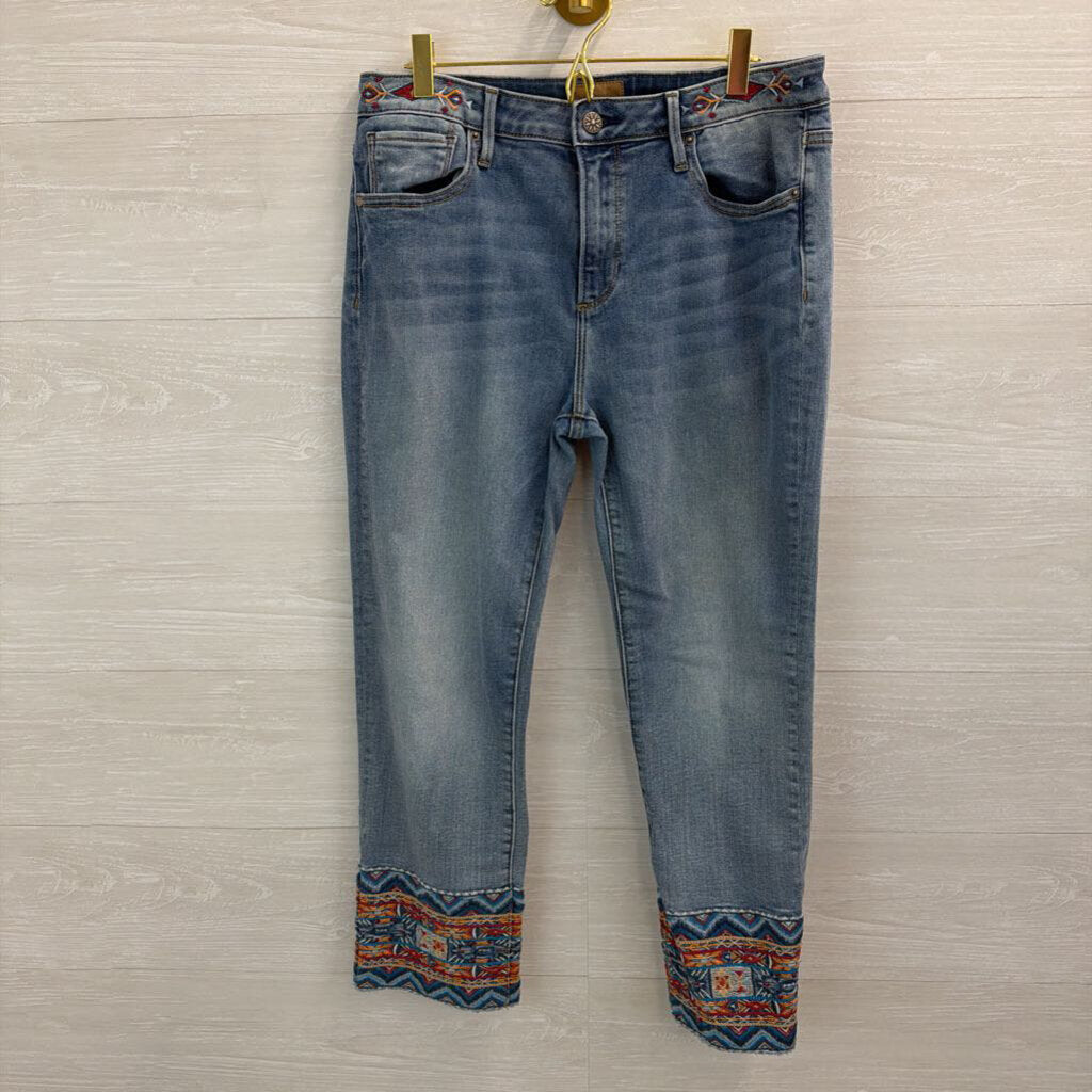 Driftwood Light Wash Embroidered Hem Colette Jeans 31