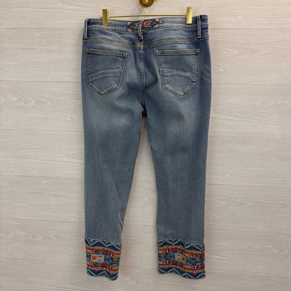 Driftwood Light Wash Embroidered Hem Colette Jeans 31