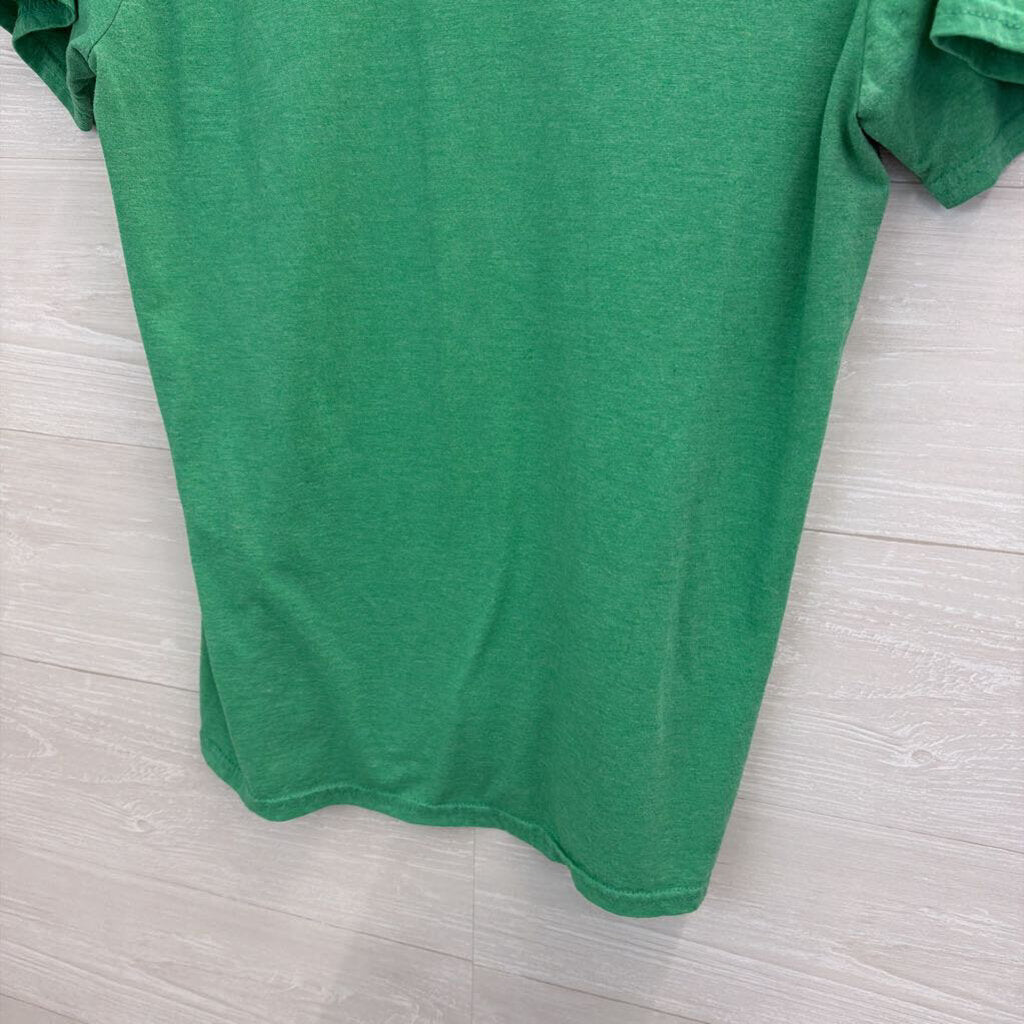 Green/ White Gilmore Girls Fan Fest Short Sleeve Graphic Tee Medium