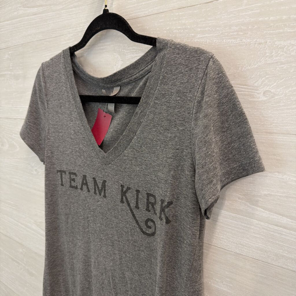 Grey V Neck Team Kirk Gilmore Girls Short Sleeve Graphic Tee Large