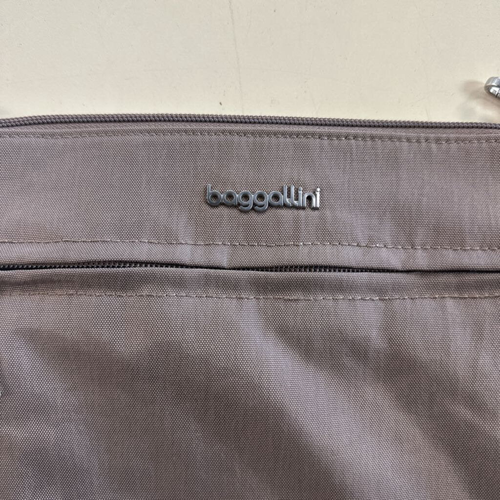 Baggallini Grey Crossbody Purse
