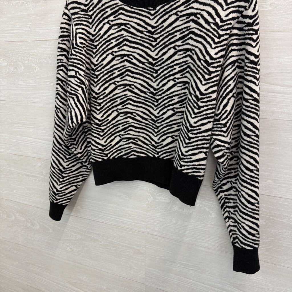 MNG Black/ White Zebra Print Cropped Sweater Top Small