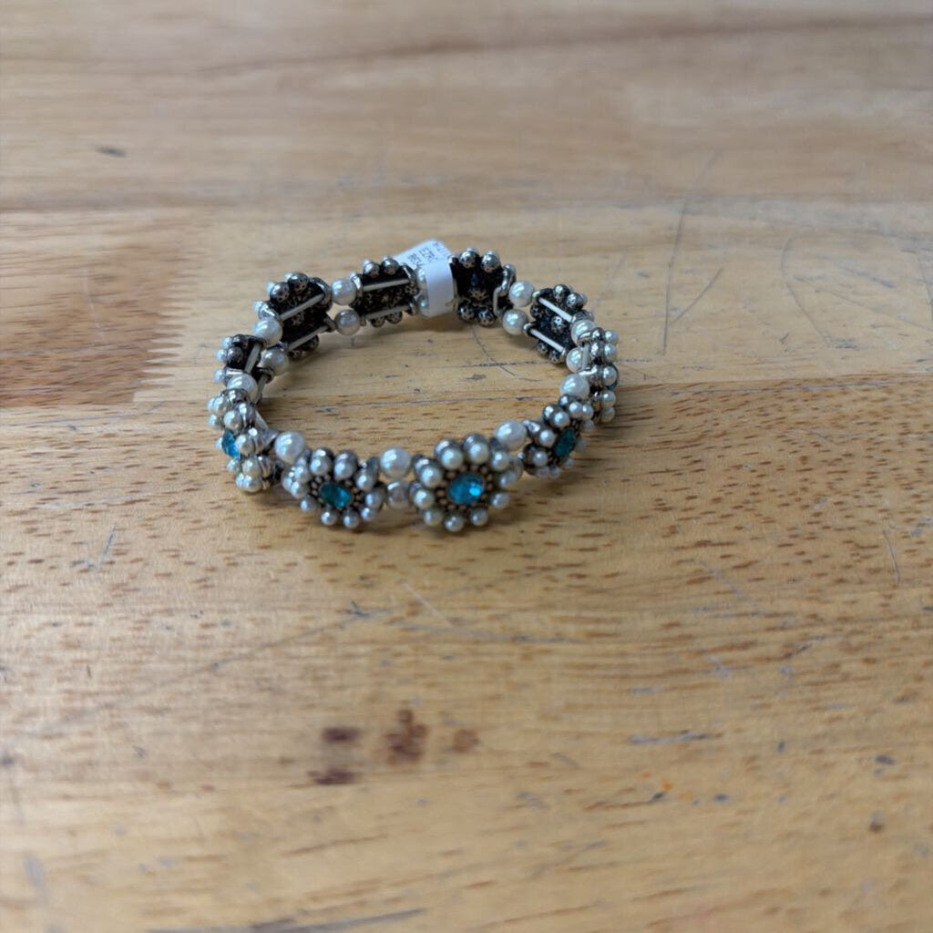 Silver/ Pearl/ Blue Stone Stretchy Bracelet