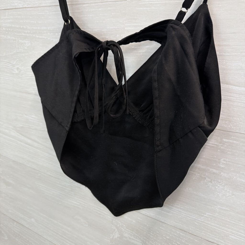 She and Sky Black Silky Cropped Tie Back Tank Top Medium