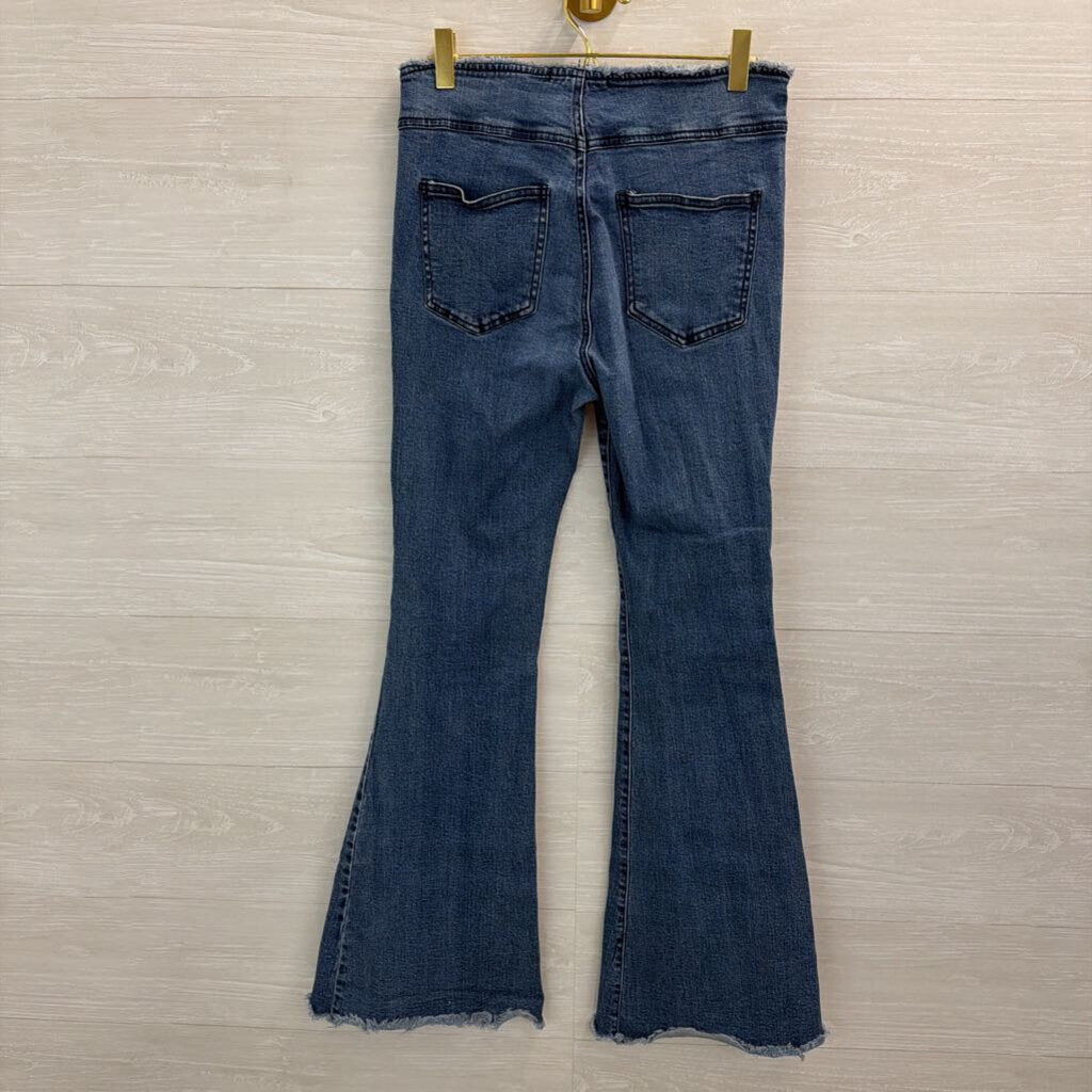 Black Label Medium Wash Flare Leg Jeans 27