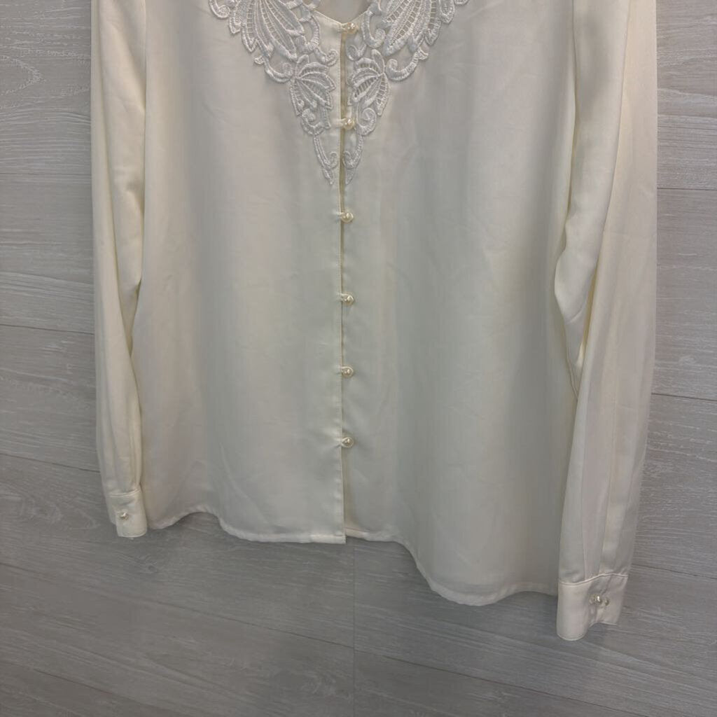 Vintage Liz Baker Cream Lace Neckline Long Sleeve Button Front Top 16