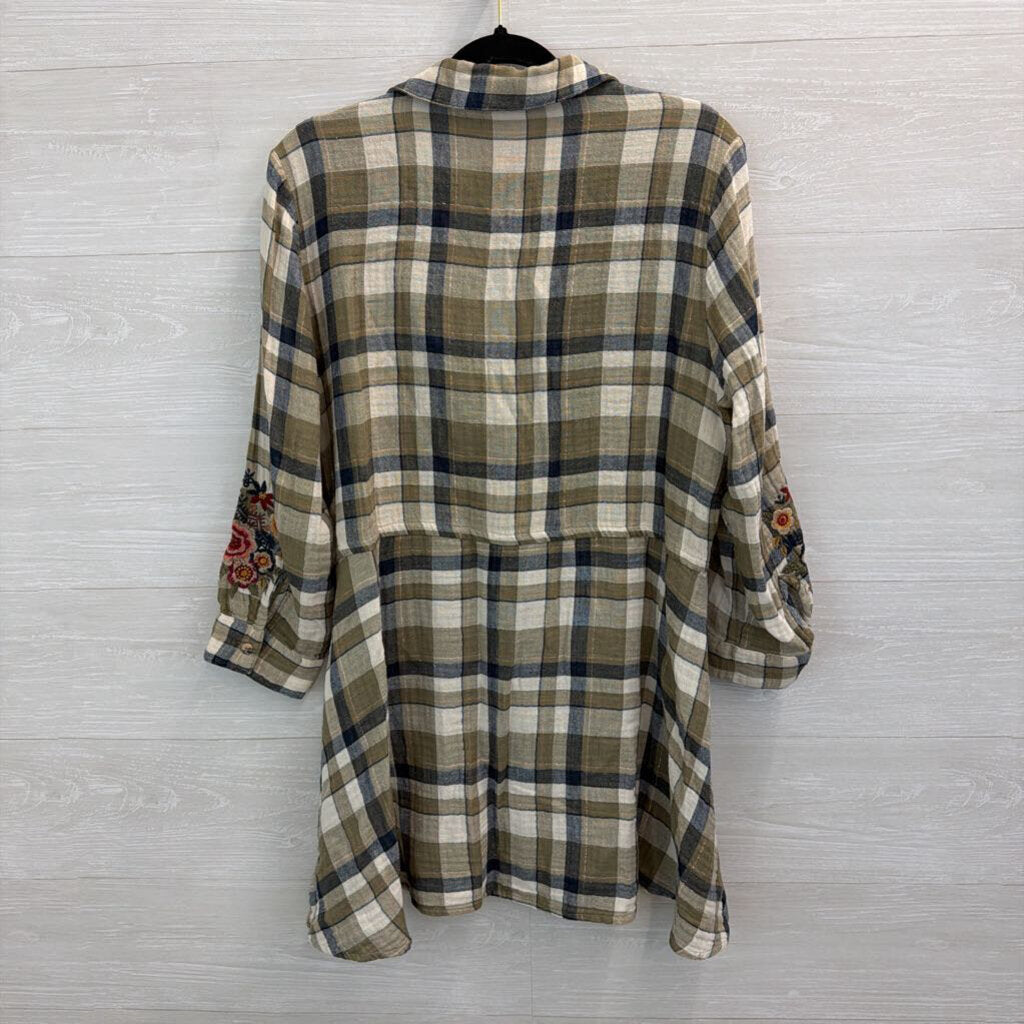 Johnny Was Workshop Cream/ Green/ Blue Plaid Embroidered Flower Long Sleeve Button Front Tunic Top Medium