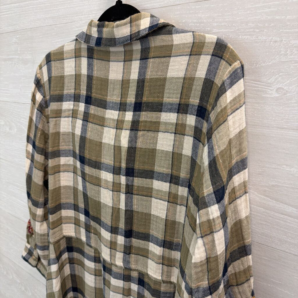 Johnny Was Workshop Cream/ Green/ Blue Plaid Embroidered Flower Long Sleeve Button Front Tunic Top Medium