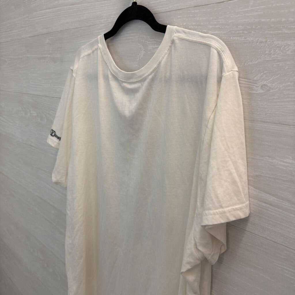 Disney White/ Black Shimmer Believe In Magic Short Sleeve Graphic Tee 3X