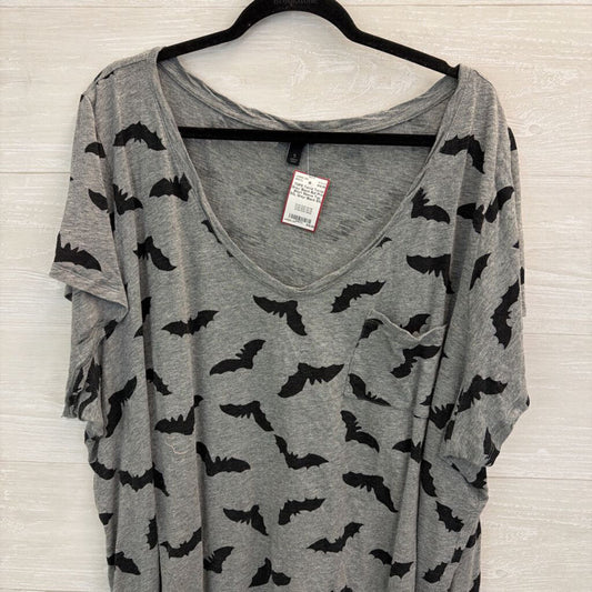 Torrid Grey/ Black Bat Print Short Sleeve Top 5XL