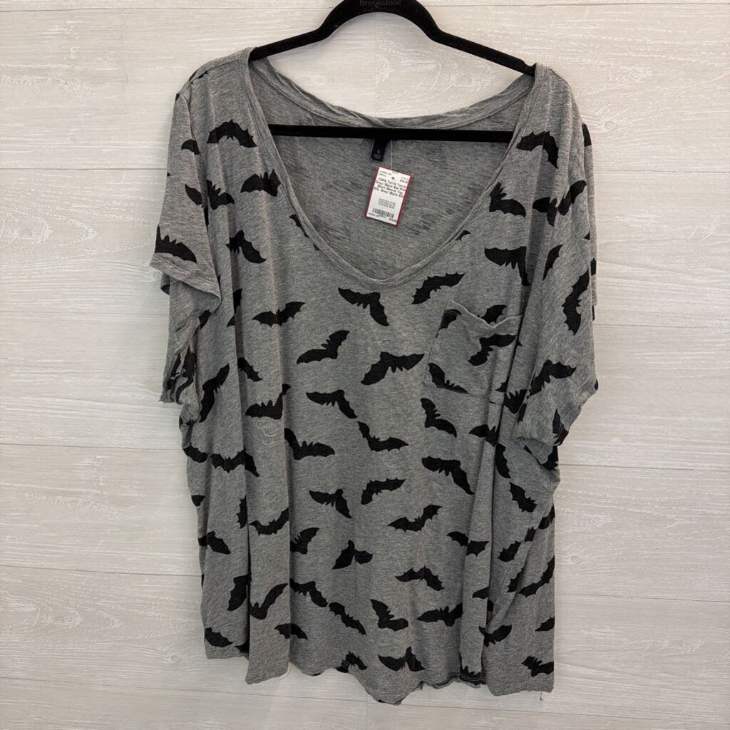 Torrid Grey/ Black Bat Print Short Sleeve Top 5XL