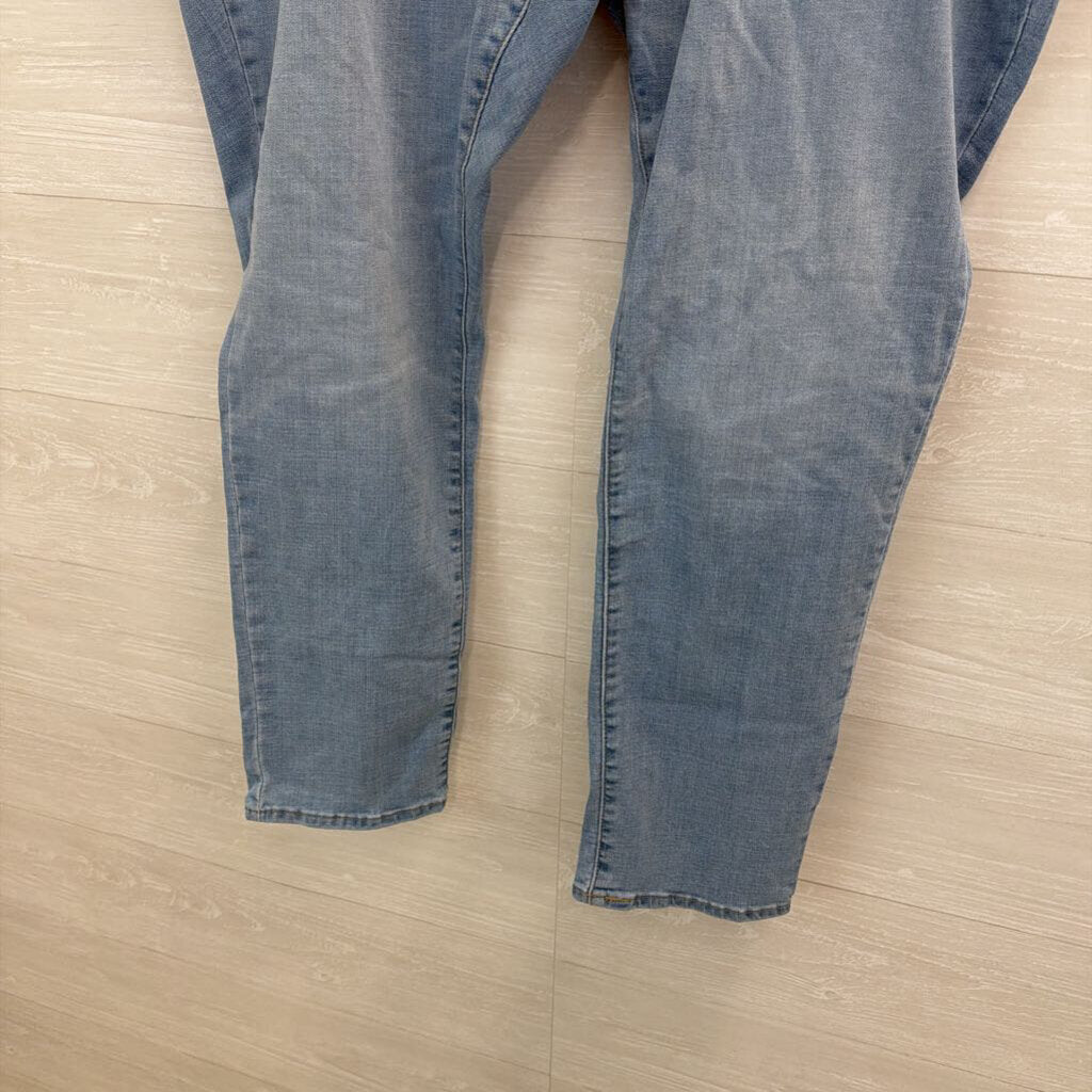 Levi Light Wash 311 Shaping Skinny Jeans 26 Womens